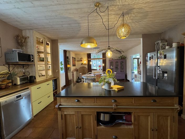 Image No.6-4 Bed House for sale