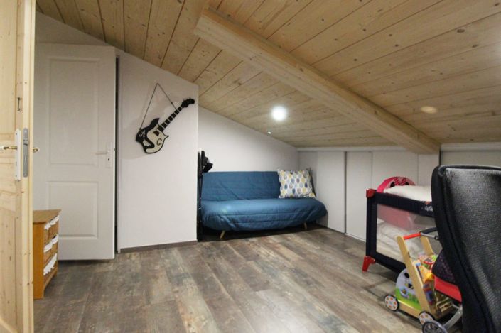 Image No.12-5 Bed House for sale