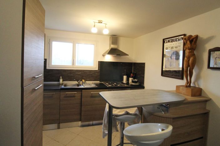 Image No.24-5 Bed House for sale