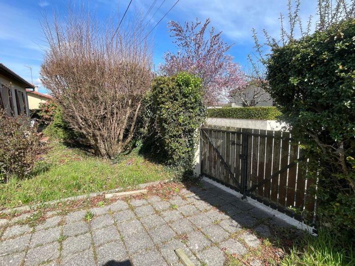 Image No.13-3 Bed House for sale