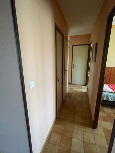 Image No.21-3 Bed House for sale