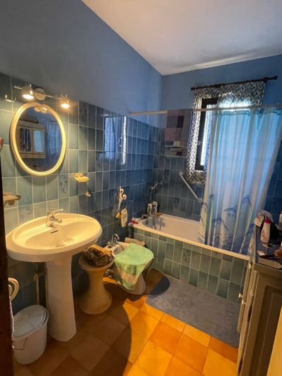 Image No.9-3 Bed House for sale