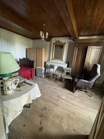 Image No.5-2 Bed House for sale