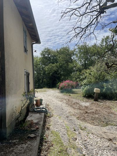 Image No.9-2 Bed House for sale