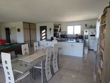 Maisons et Manoirs ‎ most sold property