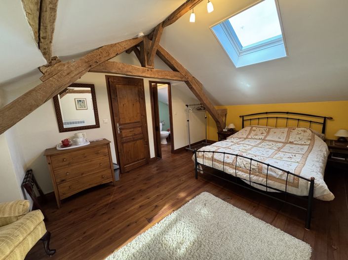 Image No.10-6 Bed House for sale