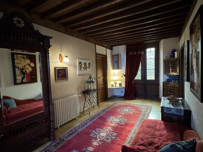 Image No.19-6 Bed House for sale