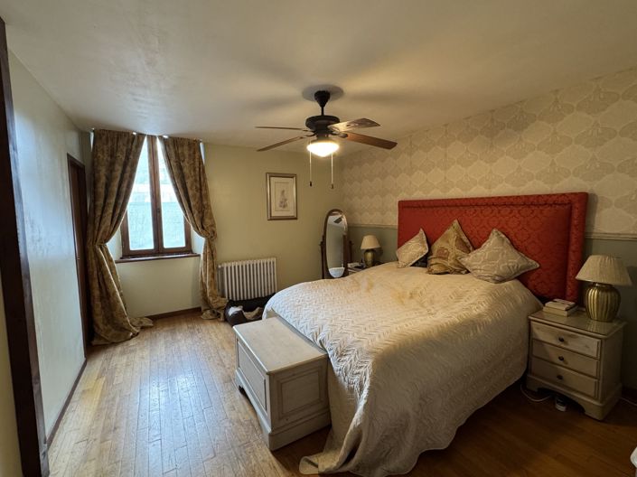 Image No.22-6 Bed House for sale