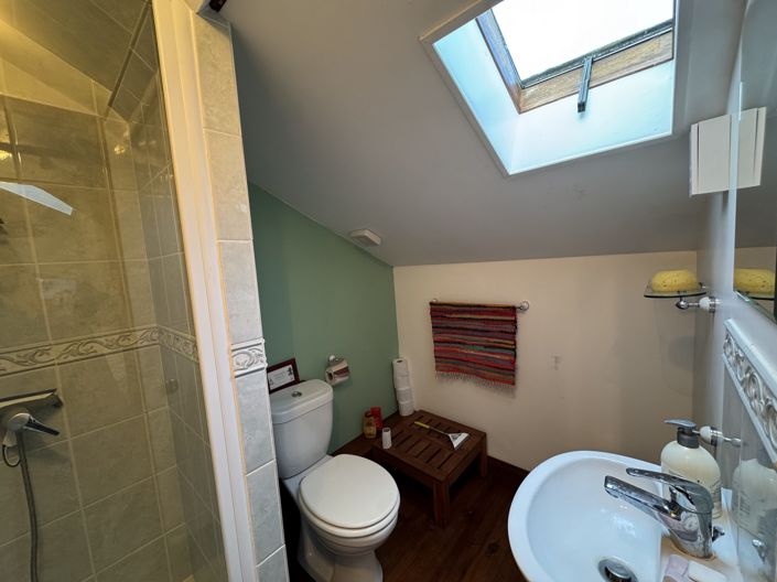 Image No.31-6 Bed House for sale