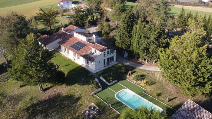 Image No.1-4 Bed Country House for sale