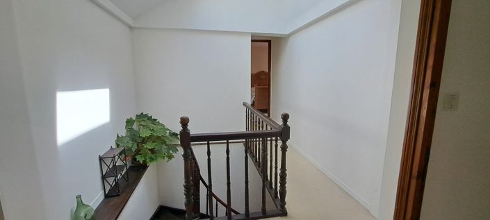 Image No.42-4 Bed House for sale