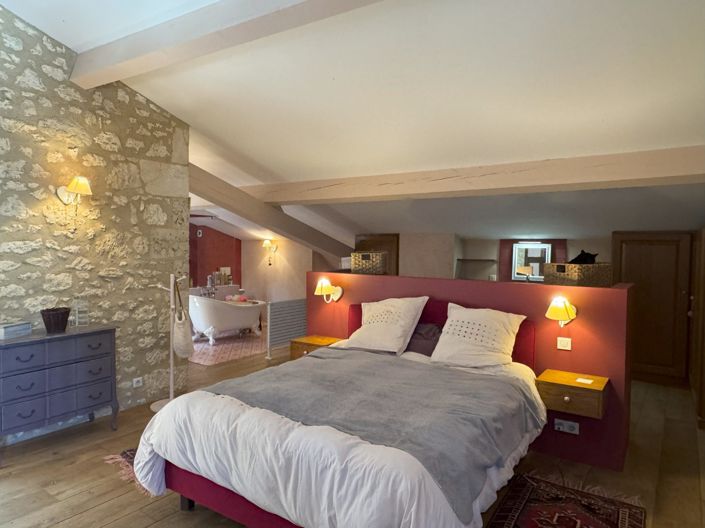 Image No.14-11 Bed Property for sale