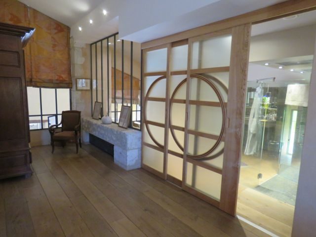 Image No.16-11 Bed Property for sale