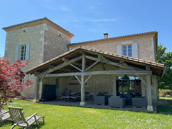 Image No.27-11 Bed Property for sale