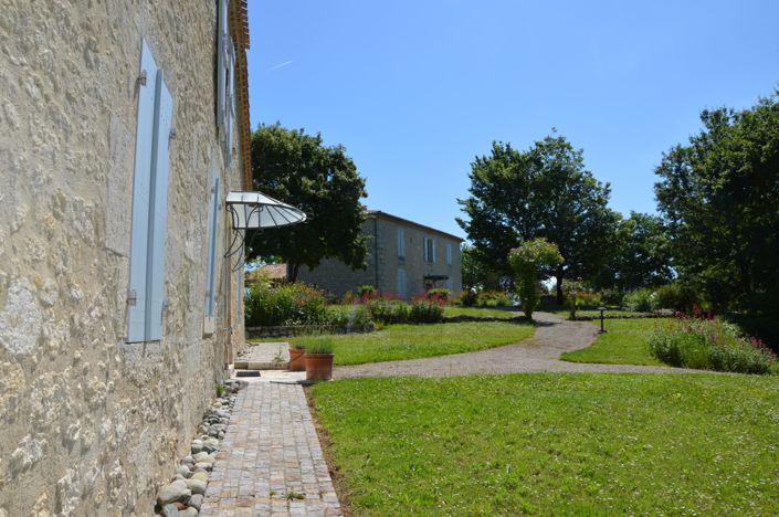 Image No.55-11 Bed Property for sale