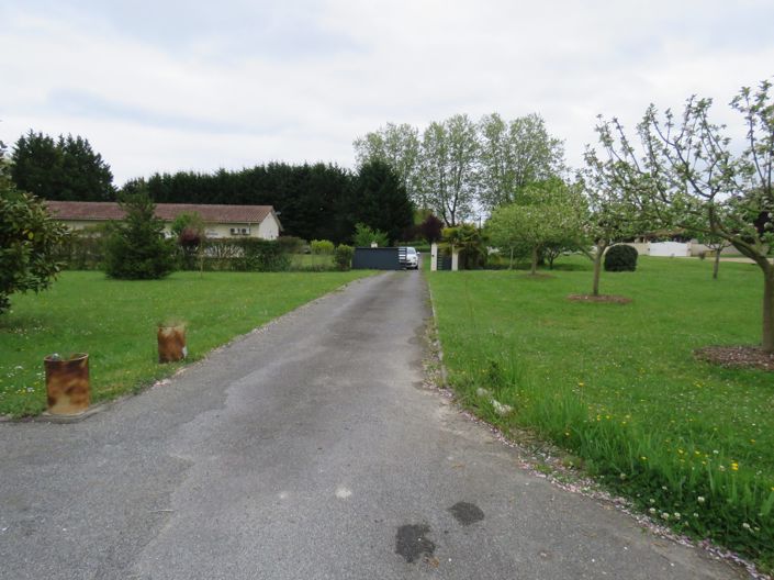 Image No.15-3 Bed House for sale