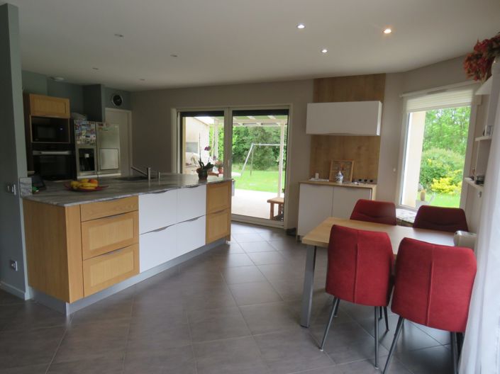 Image No.3-3 Bed House for sale