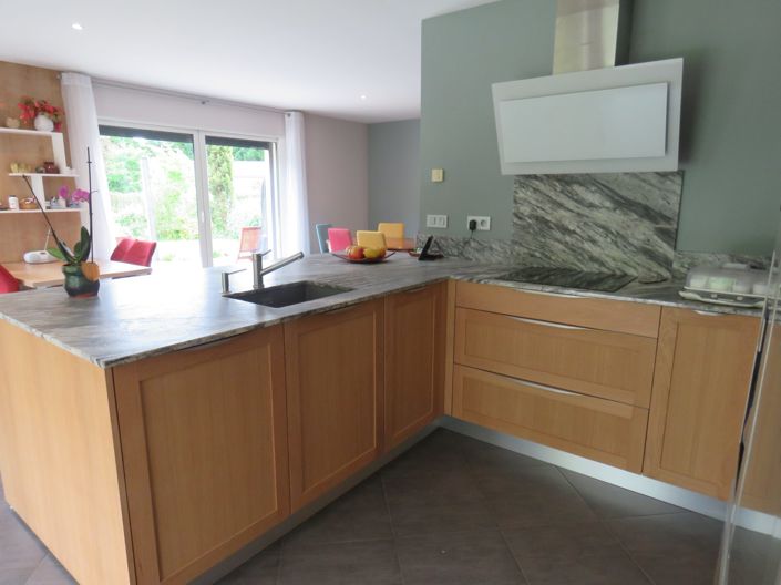 Image No.8-3 Bed House for sale