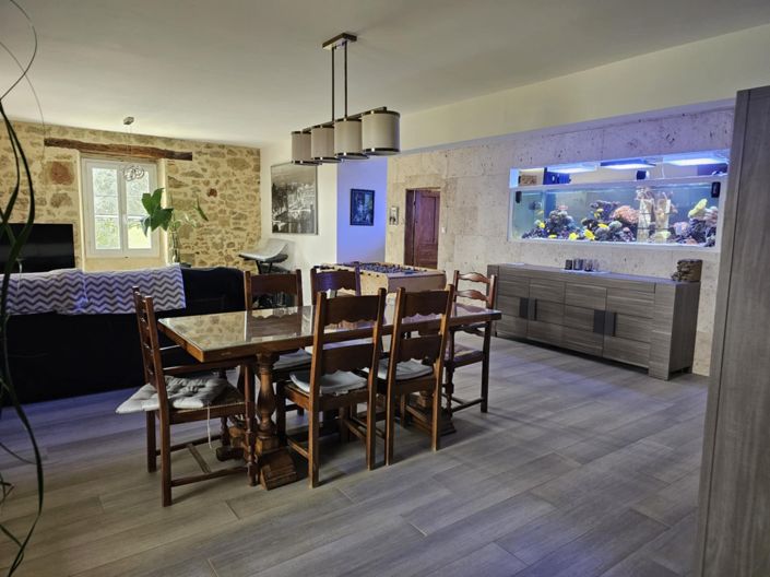 Image No.11-6 Bed House for sale