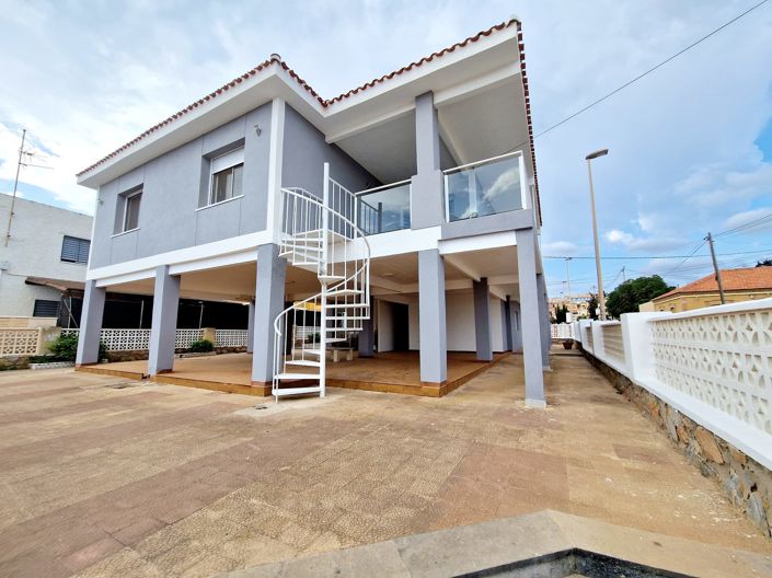 Image No.31-4 Bed Villa for sale