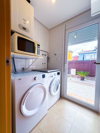 Image No.7-3 Bed Villa for sale