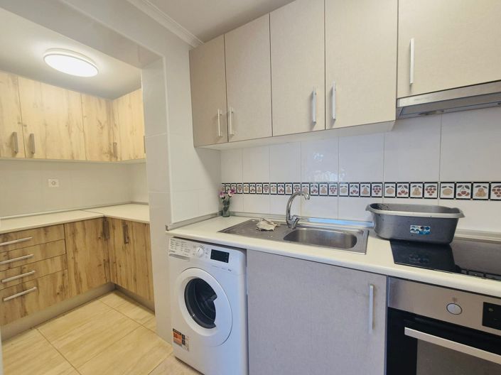 Image No.12-2 Bed Townhouse for sale