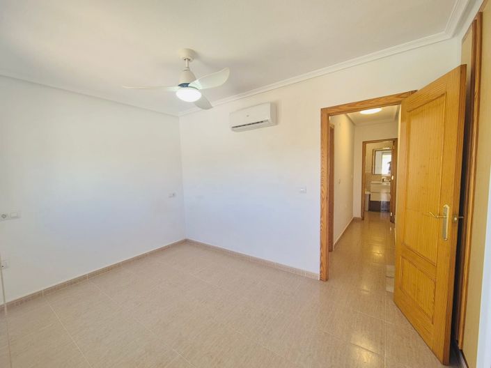 Image No.28-2 Bed Townhouse for sale