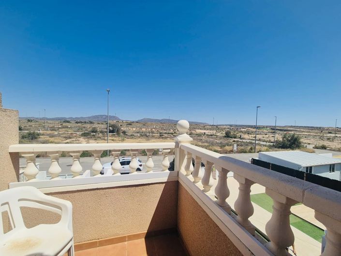 Image No.31-2 Bed Townhouse for sale