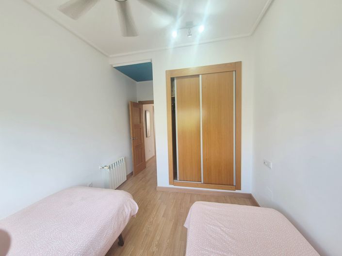 Image No.15-2 Bed Villa for sale