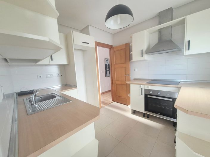 Image No.4-2 Bed Villa for sale