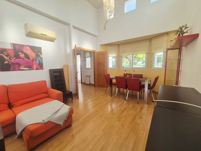 Image No.8-2 Bed Villa for sale