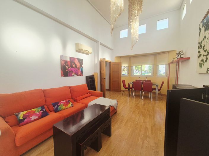 Image No.9-2 Bed Villa for sale