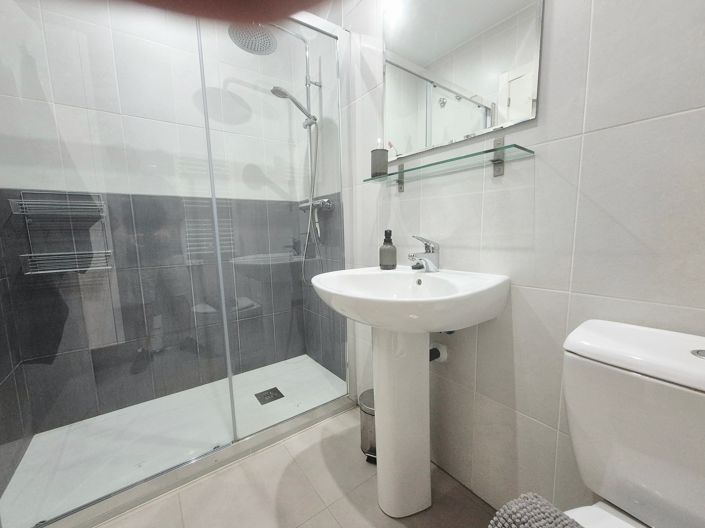 Image No.10-2 Bed Apartment for sale