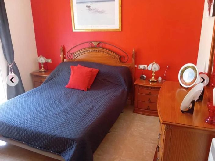 Image No.19-3 Bed Townhouse for sale