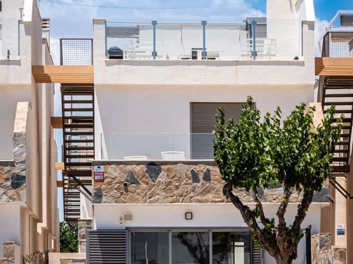 Image No.2-3 Bed Villa for sale