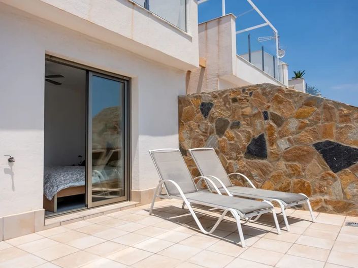 Image No.20-3 Bed Villa for sale