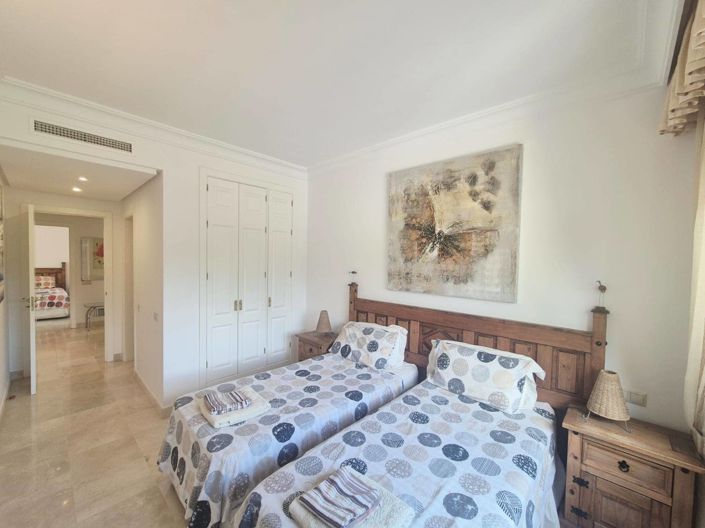 Image No.21-3 Bed Apartment for sale