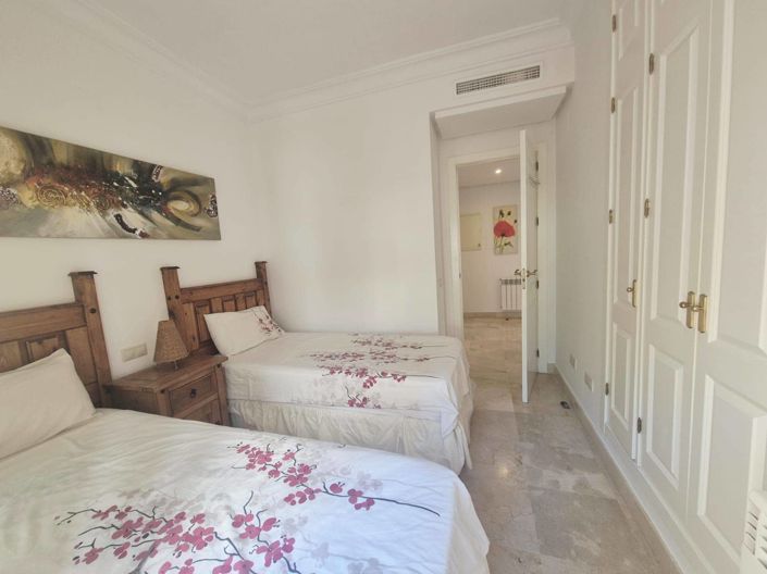 Image No.24-3 Bed Apartment for sale