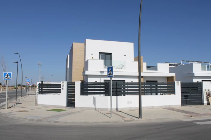 Image No.43-2 Bed Villa / Detached for sale