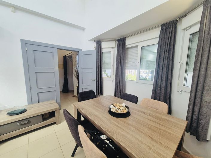 Image No.5-3 Bed Villa for sale