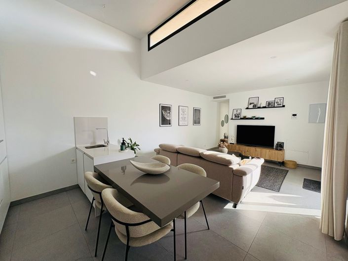 Image No.2-3 Bed Villa for sale