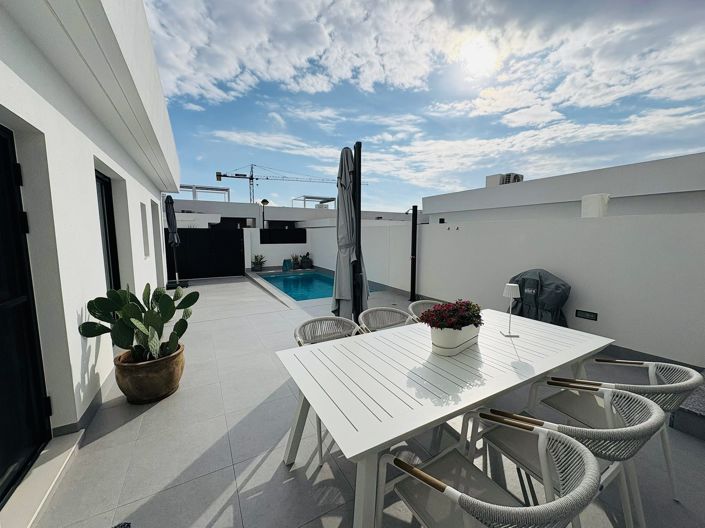 Image No.23-3 Bed Villa for sale