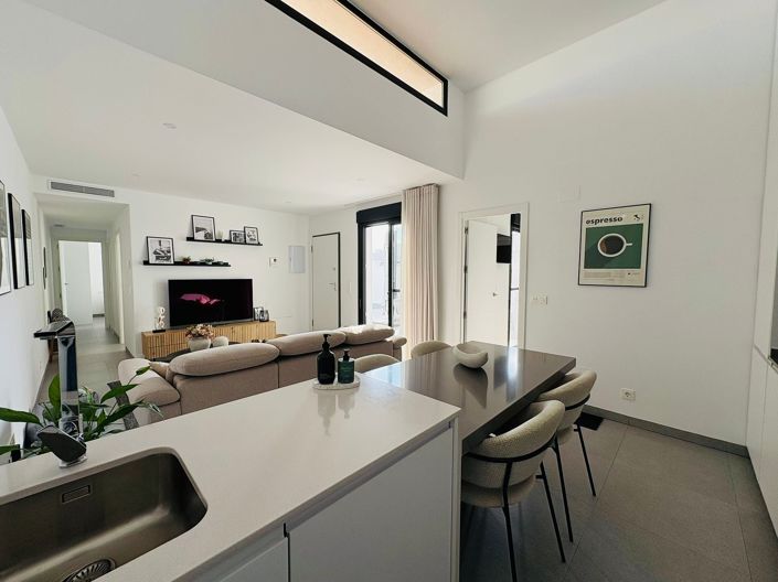 Image No.6-3 Bed Villa for sale