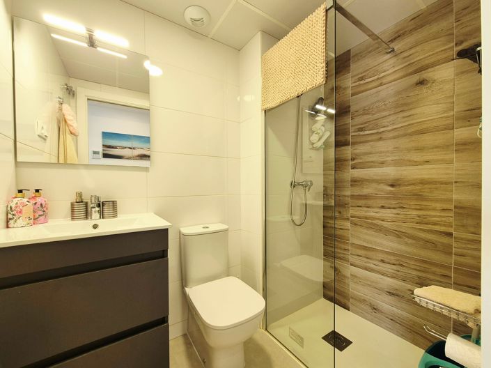 Image No.9-2 Bed Apartment for sale