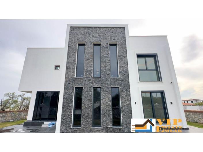 Image No.8-5 Bed Villa / Detached for sale