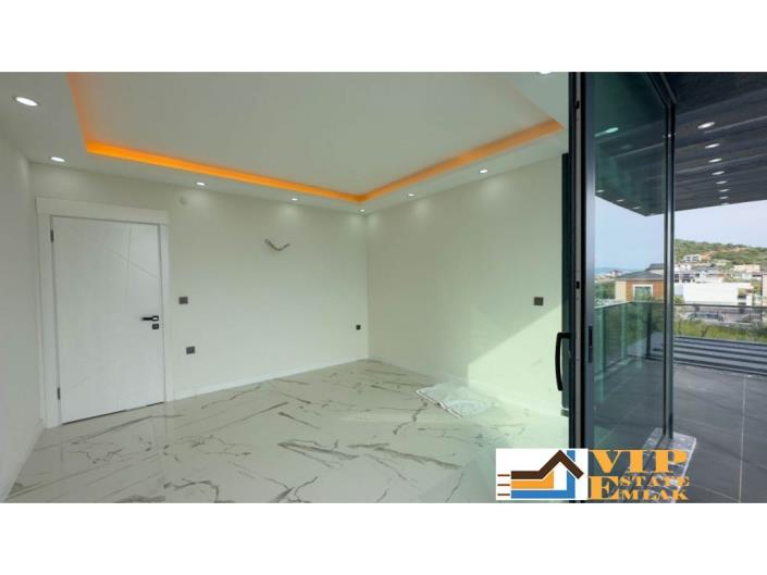 Image No.13-5 Bed Villa / Detached for sale