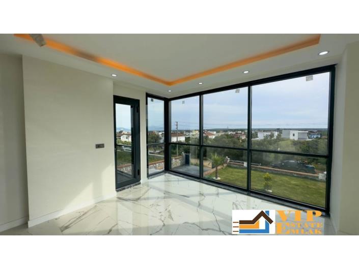 Image No.10-5 Bed Villa / Detached for sale