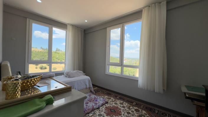 Image No.27-5 Bed Bungalow for sale