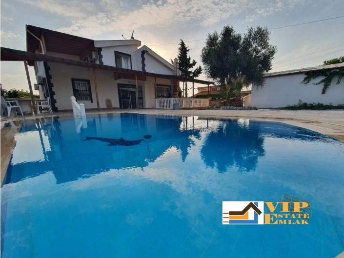 Image No.1-4 Bed Villa / Detached for sale