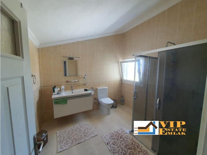 Image No.40-4 Bed Villa / Detached for sale